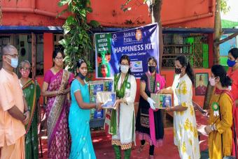 HPCL Sampark enabled this Happiness Kit distribution drive